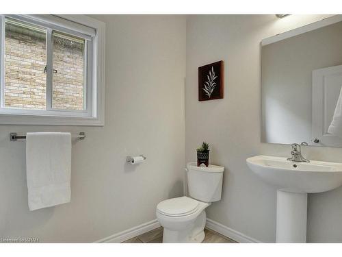 192 Applewood Street, Plattsville, ON - Indoor Photo Showing Bathroom