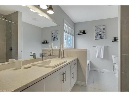 192 Applewood Street, Plattsville, ON - Indoor Photo Showing Bathroom