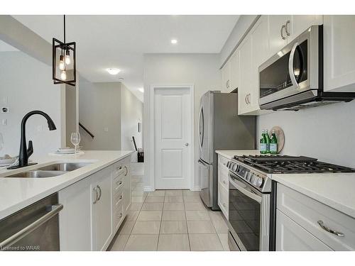 192 Applewood Street, Plattsville, ON - Indoor Photo Showing Kitchen With Stainless Steel Kitchen With Double Sink With Upgraded Kitchen