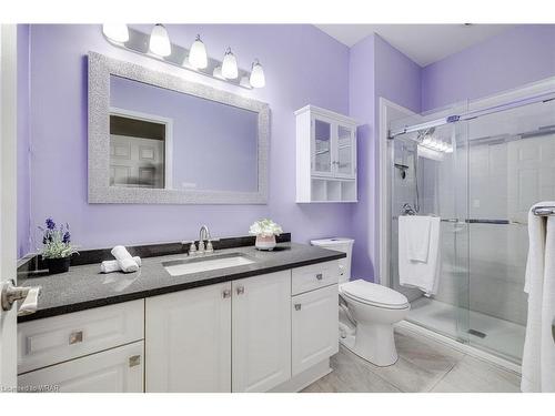 4-545 Laurelwood Drive, Waterloo, ON - Indoor Photo Showing Bathroom