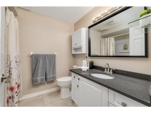 4-545 Laurelwood Drive, Waterloo, ON - Indoor Photo Showing Bathroom