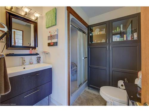 15 Woolwich Street, Kitchener, ON - Indoor Photo Showing Bathroom