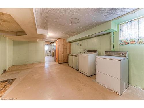 157 Schweitzer Street, Kitchener, ON - Indoor Photo Showing Laundry Room