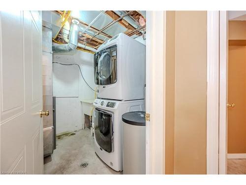 580 Beaver Creek Crescent, Waterloo, ON - Indoor Photo Showing Laundry Room