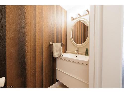 19 Melran Drive, Cambridge, ON - Indoor Photo Showing Bathroom