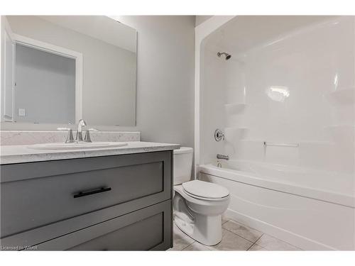 254 Bradshaw Drive, Stratford, ON - Indoor Photo Showing Bathroom