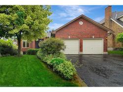 523 Forest Hill Drive  Kitchener, ON N2M 5N5