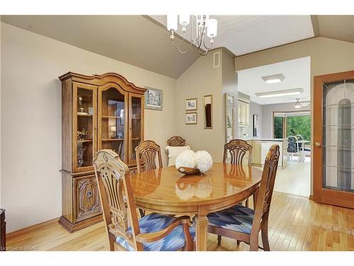 523 Forest Hill Drive, Kitchener, ON - Indoor Photo Showing Dining Room