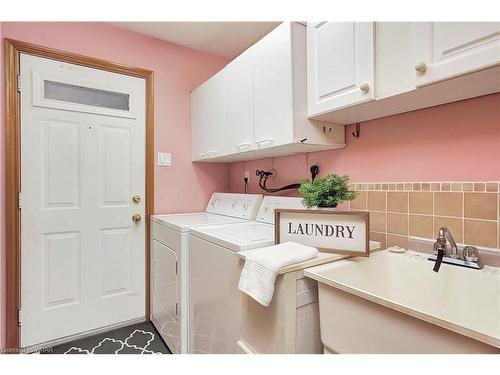 523 Forest Hill Drive, Kitchener, ON - Indoor Photo Showing Laundry Room