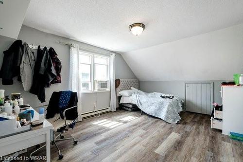27 Marshall Street, Waterloo, ON - Indoor Photo Showing Bedroom