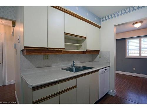 41-150 Gateshead Crescent, Stoney Creek, ON - Indoor Photo Showing Kitchen With Double Sink