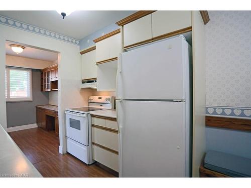 41-150 Gateshead Crescent, Stoney Creek, ON - Indoor Photo Showing Kitchen