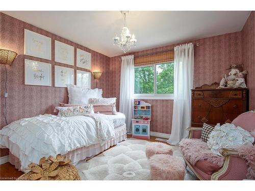 149 Uplands Drive, Kitchener, ON - Indoor Photo Showing Bedroom