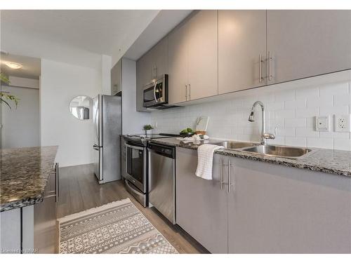 1404-85 Duke Street W, Kitchener, ON - Indoor Photo Showing Kitchen With Double Sink With Upgraded Kitchen