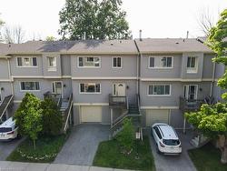 32-30 Green Valley Drive  Kitchener, ON N2P 1G8
