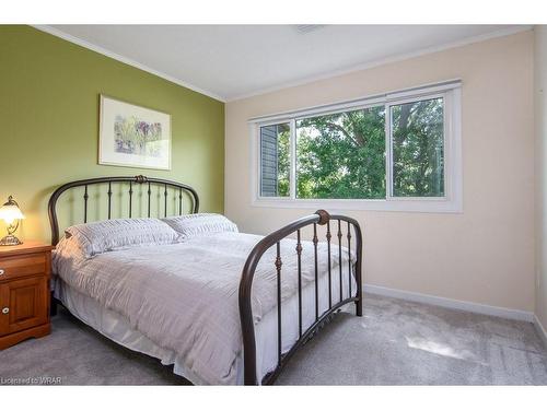 32-30 Green Valley Drive, Kitchener, ON - Indoor Photo Showing Bedroom