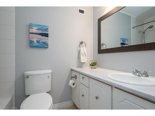 32-30 Green Valley Drive, Kitchener, ON - Indoor Photo Showing Bathroom