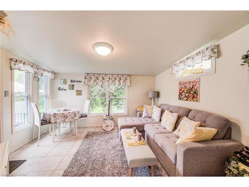 127 Macgregor Crescent, Waterloo, ON - Indoor Photo Showing Living Room