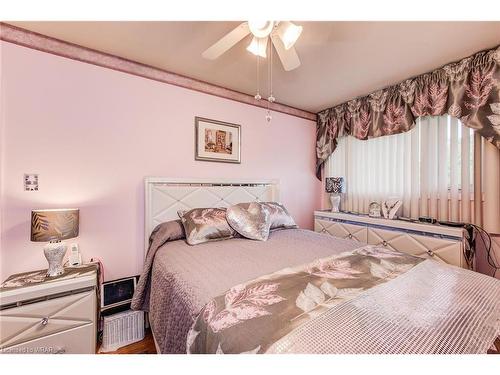 127 Macgregor Crescent, Waterloo, ON - Indoor Photo Showing Bedroom