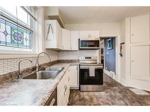 934 Eagle Street N, Cambridge, ON - Indoor Photo Showing Kitchen With Double Sink