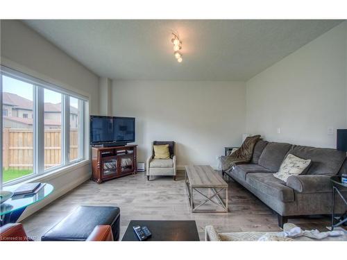 531 Gristmill Street, Waterloo, ON - Indoor Photo Showing Living Room