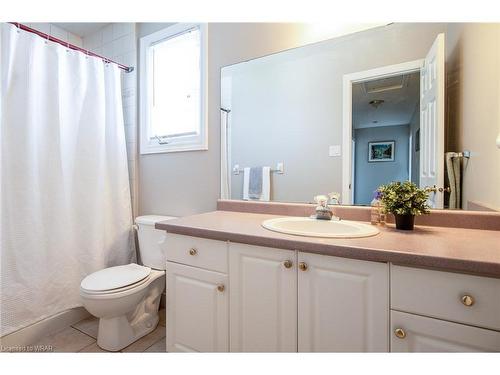 5 Golden Terrace Court, Kitchener, ON - Indoor Photo Showing Bathroom