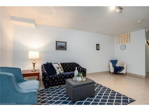 5 Golden Terrace Court, Kitchener, ON - Indoor Photo Showing Living Room