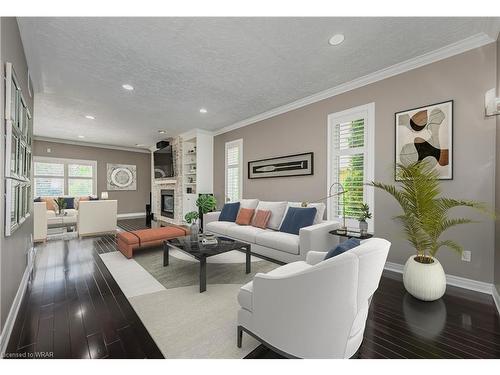 290 Woodridge Drive, Mannheim, ON - Indoor Photo Showing Dining Room