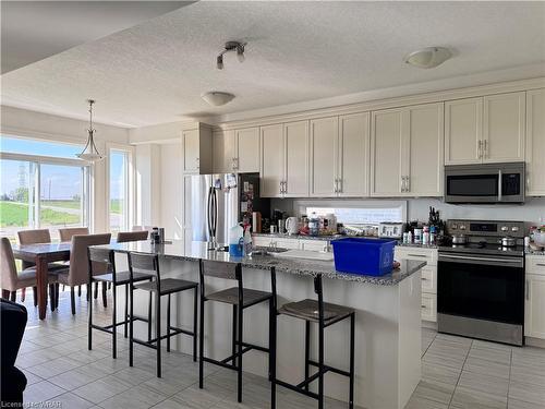 512 Gristmill Street, Waterloo, ON - Indoor Photo Showing Kitchen