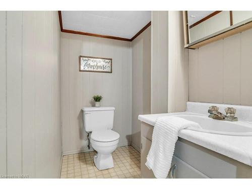 80 Ellis Avenue, Kitchener, ON - Indoor Photo Showing Bathroom