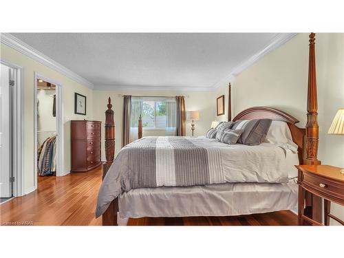 37-1499 Byron Baseline Road, London, ON - Indoor Photo Showing Bedroom