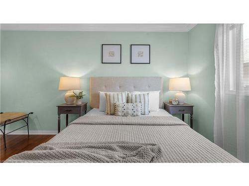 37-1499 Byron Baseline Road, London, ON - Indoor Photo Showing Bedroom