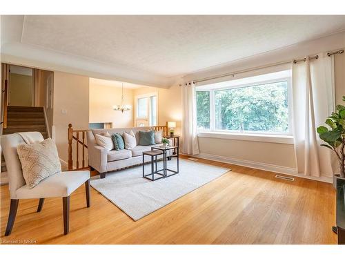 163 Blair Road, Cambridge, ON - Indoor Photo Showing Living Room