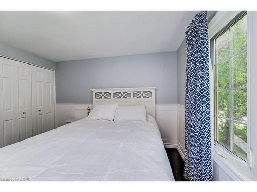 44 Ridgewood Crescent, Cambridge, ON - Indoor Photo Showing Bedroom