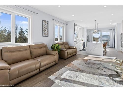 24 Sylvia Street, Kitchener, ON - Indoor Photo Showing Living Room