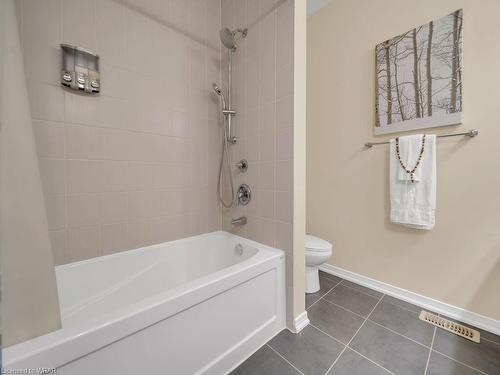 266 Pineglen Crescent, Kitchener, ON - Indoor Photo Showing Bathroom