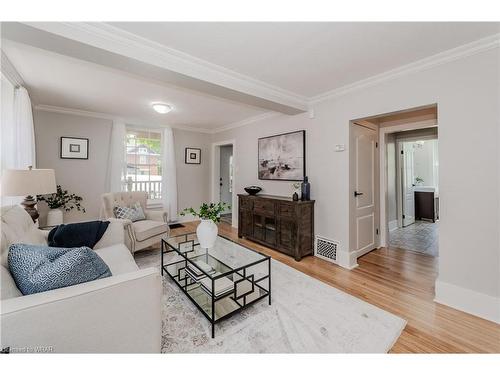205 Park Street, Kitchener, ON - Indoor Photo Showing Living Room