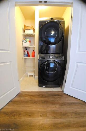 30-625 Blackbridge Road, Cambridge, ON - Indoor Photo Showing Laundry Room