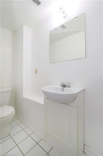 56-463 Beechwood Place, Waterloo, ON - Indoor Photo Showing Bathroom
