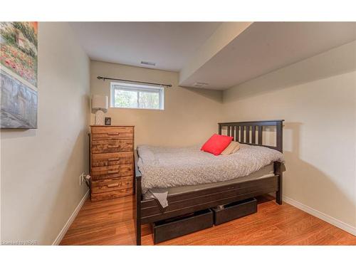 127 Sunrise Place, Kitchener, ON - Indoor Photo Showing Bedroom