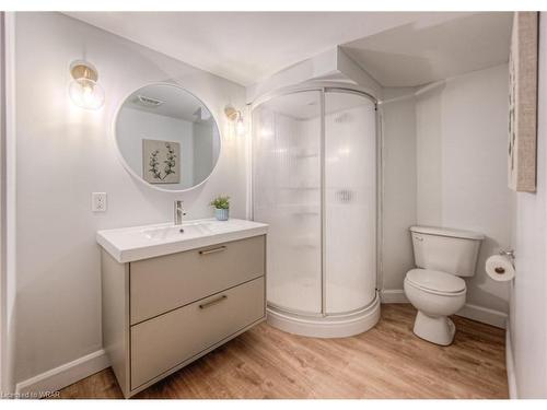 332 Woolwich Street, Kitchener, ON - Indoor Photo Showing Bathroom
