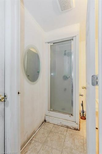 23-293 Fairway Road N, Kitchener, ON - Indoor Photo Showing Bathroom