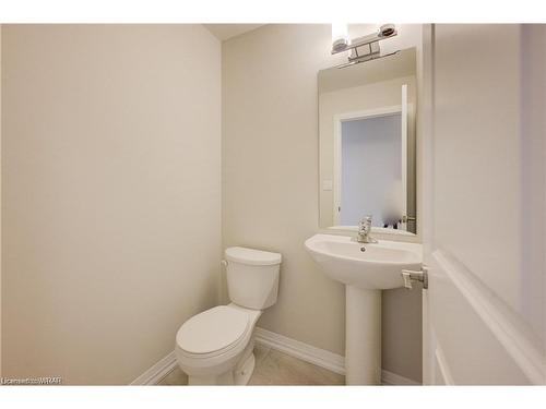 7374 Marvel Drive, Niagara Falls, ON - Indoor Photo Showing Bathroom