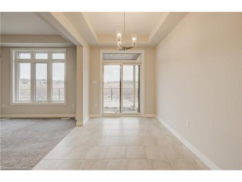 7374 Marvel Drive, Niagara Falls, ON - Indoor Photo Showing Other Room