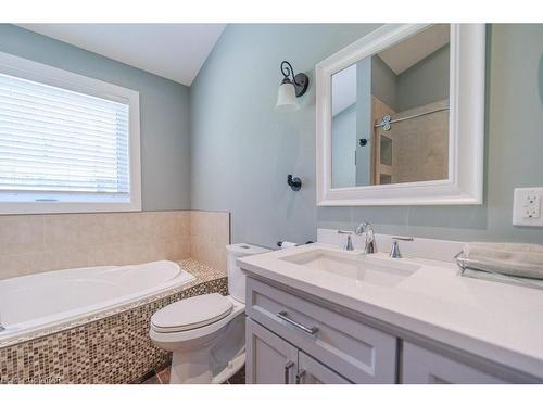 584540 Beachville Road, Woodstock, ON - Indoor Photo Showing Bathroom