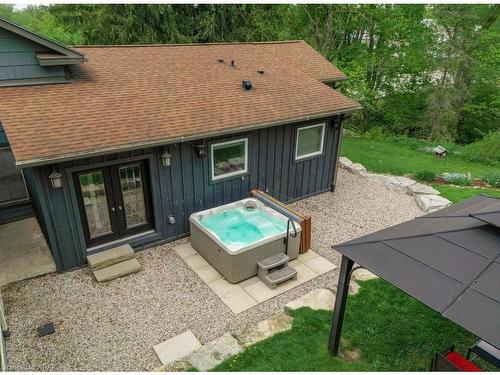 584540 Beachville Road, Woodstock, ON - Outdoor With Exterior