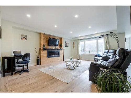 44 Newcastle Court, Kitchener, ON - Indoor With Fireplace