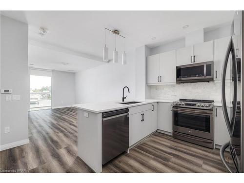 507-60 Charles Street W, Kitchener, ON - Indoor Photo Showing Kitchen