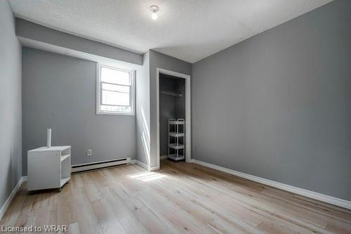 27 Marshall Street, Waterloo, ON - Indoor Photo Showing Kitchen