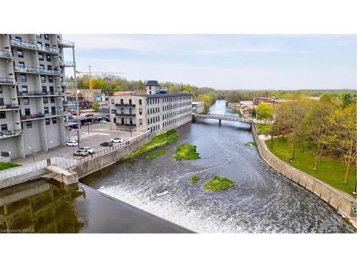 403-19 Guelph Avenue, Cambridge, ON - Outdoor With View